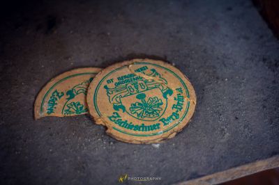 Ein Cookie mit grünem Design darauf