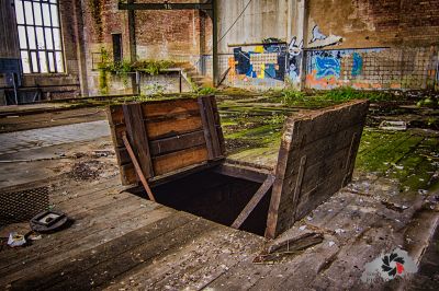 Ein Stuhl in einem Zimmer