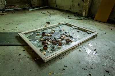 Ein kaputter Bilderrahmen