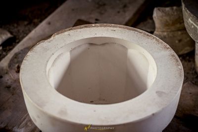 Eine schmutzige Toilette