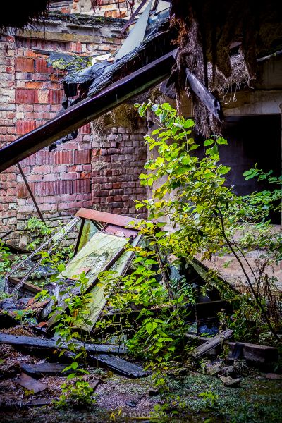 Ein Gebäude, das zerstört und abgerissen wurde