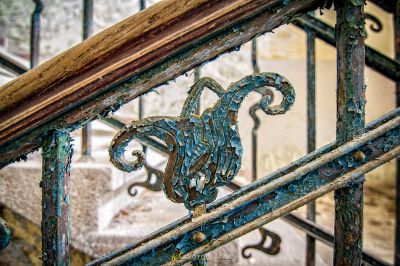 Einem Metallgeländer