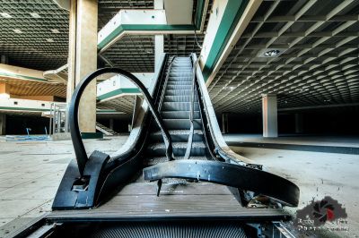 Eine Eskalation in einem Gebäude mit einer gebrochenen Eskalation