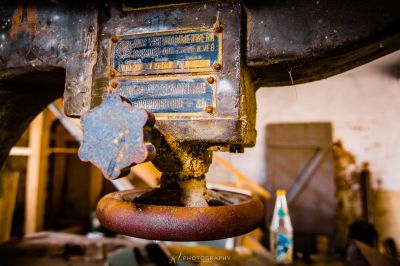 Eine Nahaufnahme eines verrosteten Metallobjekts